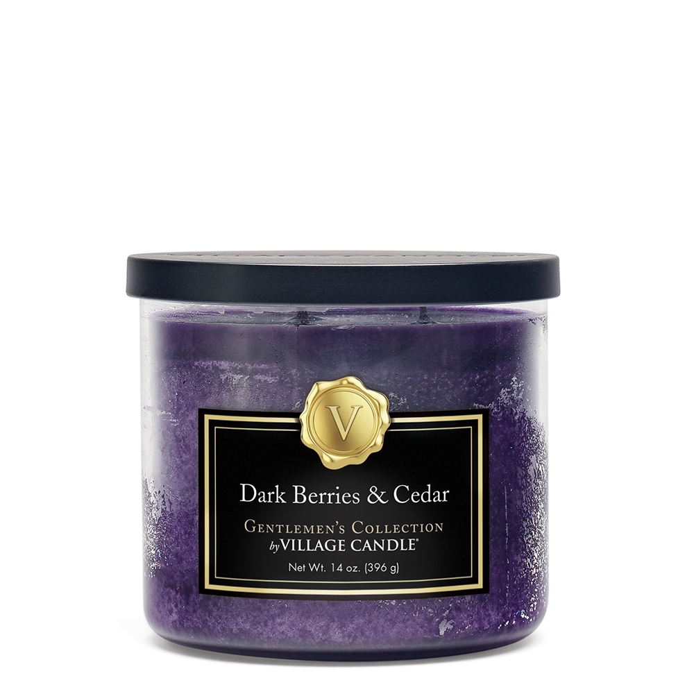 Dark Berries & Cedar Gentleman`s Collection 396g Village Candle (3-Docht)